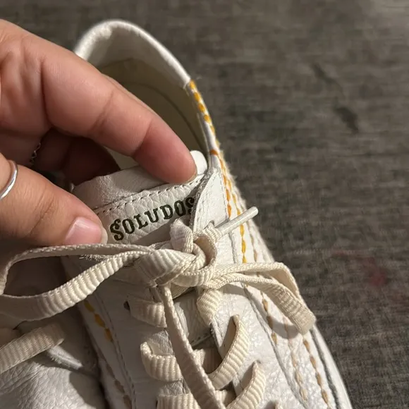 Soludos Retro Stripe White Leather Sneakers Women Size 9 Lace Up Shoes