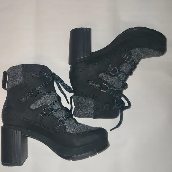 Sorel Blake Lace Up Heeled Boots Gray Black Green Laces Size 7