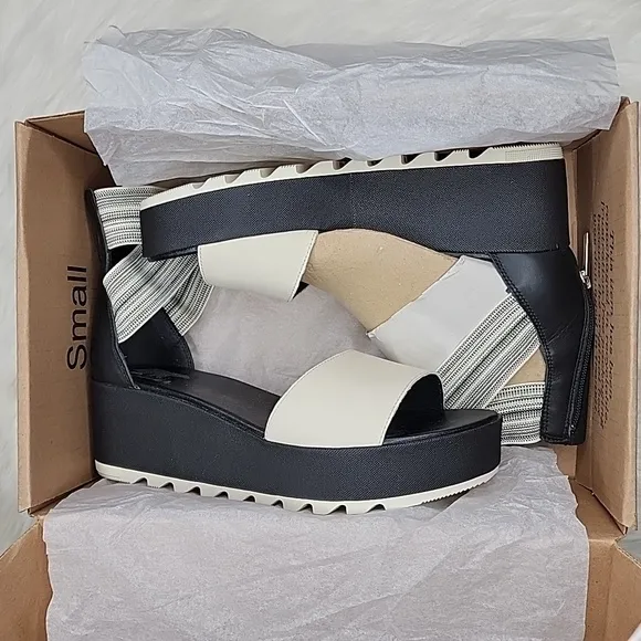 SOREL Cameron Flatform Ankle Strap Platform Sandals