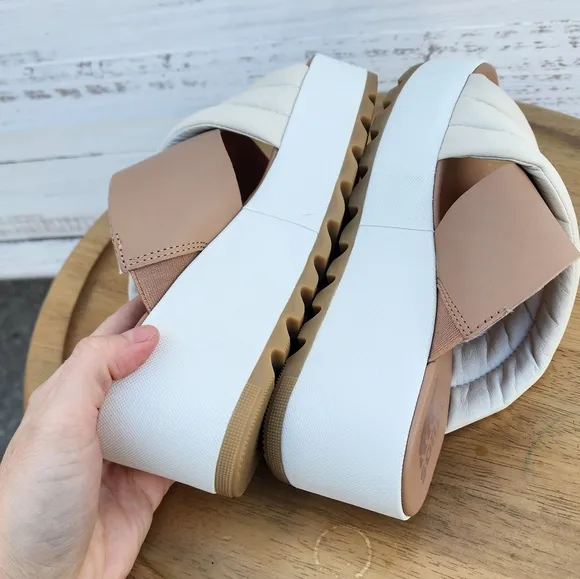 Sorel Cameron platform sandals size 7