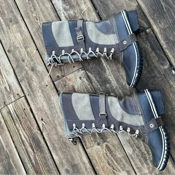 Sorel Conquest Carly Boots featured in The Hunter Games!  Forest Green Size 8