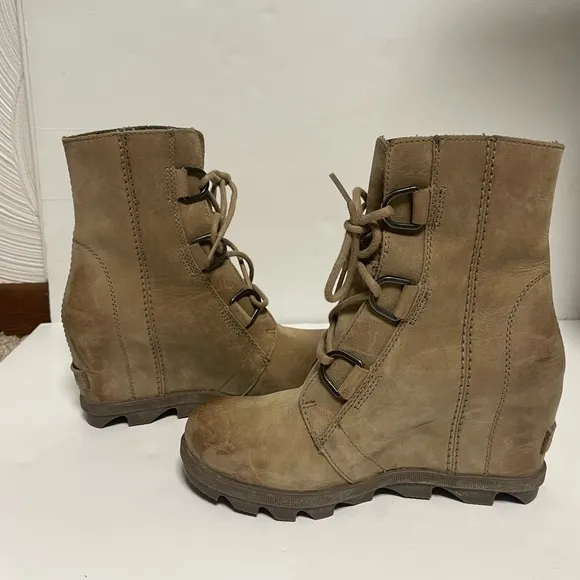 Sorel Joan of Arctic Wedge II Lace-Up Leather Boots Women’s 7