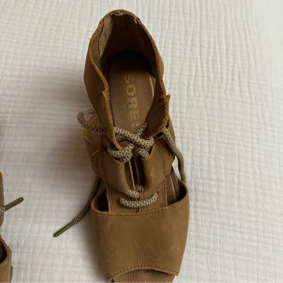 Sorel Joanie II Brown Leather Lace Up Wedge Sandals Size 9 Classic Boho Fall