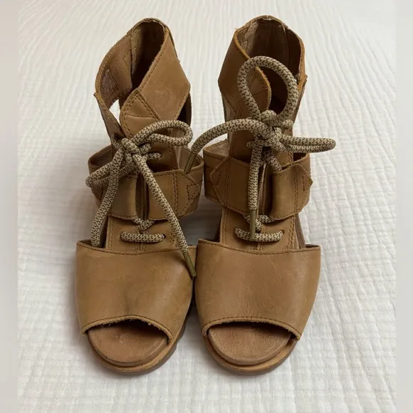 Sorel Joanie II Brown Leather Lace Up Wedge Sandals Size 9 Classic Boho Fall