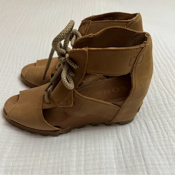 Sorel Joanie II Brown Leather Lace Up Wedge Sandals Size 9 Classic Boho Fall