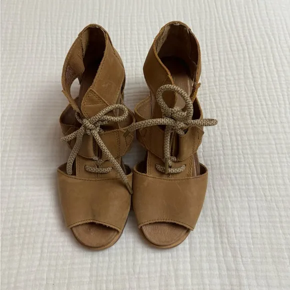 Sorel Joanie II Brown Leather Lace Up Wedge Sandals Size 9 Classic Boho Fall
