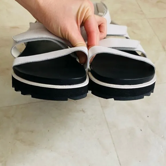 Sorel Roaming Multi-Strap White Leather Foam Footbed Platform Sandals size 10