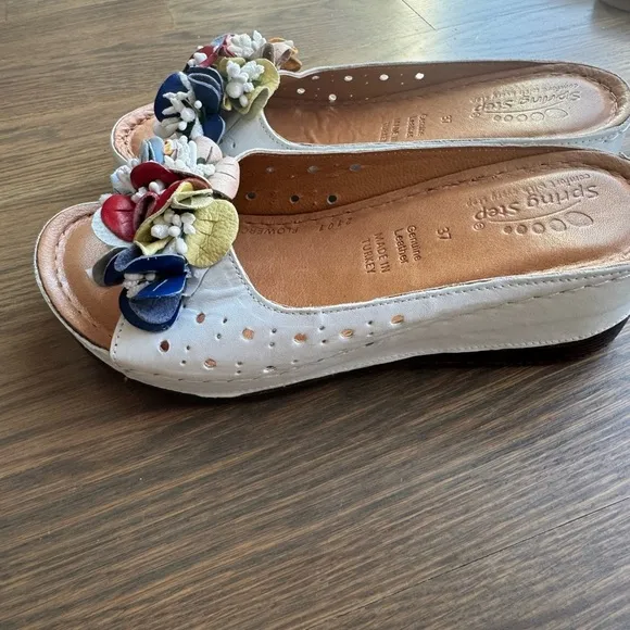Spring Step Flowerchild Wedge Sandal Wedge Sandals Sz 37 US 7 boho floral