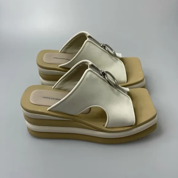 Stella McCartney Tan Stretch Sandals Womens EU 37/US 7 $695. Pre-Owned. With Box
