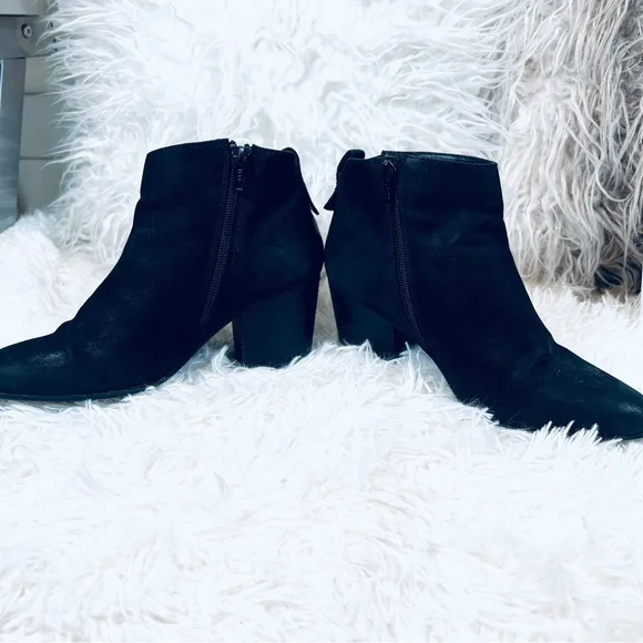Steve Madden Black MOD ROCKER CHIC sz 7M LEATHER Heeled Bootie Boots