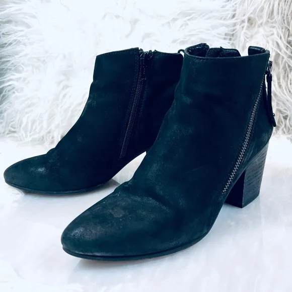 Steve Madden Black MOD ROCKER CHIC sz 7M LEATHER Heeled Bootie Boots