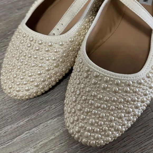 Steve Madden Cream Pearl-Embellished Women's Shoes