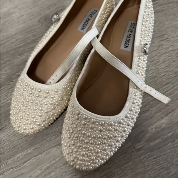Steve Madden Cream Pearl-Embellished Women's Shoes