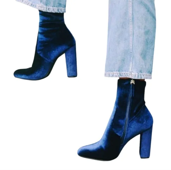 Steve Madden Edit Blue Velvet Ankle Boots Booties Women's Size 8M Block Heel New