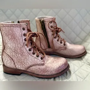 Steve Madden Freebird Women's Pink Lace-Up Boots