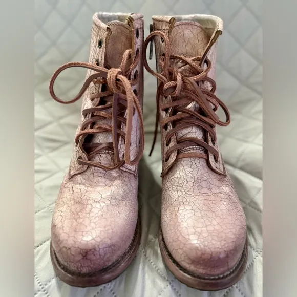 Steve Madden Freebird Women's Pink Lace-Up Boots