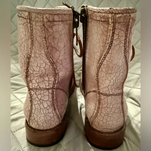 Steve Madden Freebird Women's Pink Lace-Up Boots