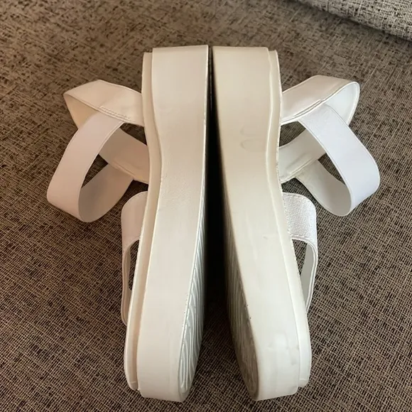 Steve Madden Janice White Platform Sandals Size 9.5M