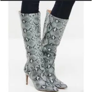 STEVE MADDEN Kinga Snake Print Vegan Leather Knee-High Boots in Gray Size 5.5M