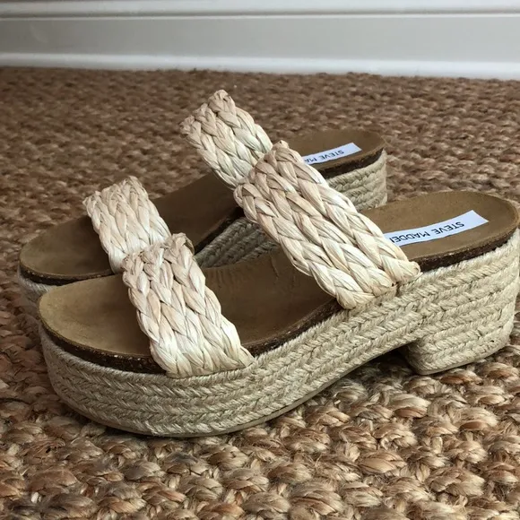 Steve Madden Known Raffia Platform Sandals. Size 10
