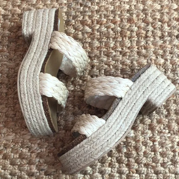 Steve Madden Known Raffia Platform Sandals. Size 10