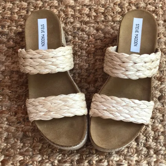 Steve Madden Known Raffia Platform Sandals. Size 10