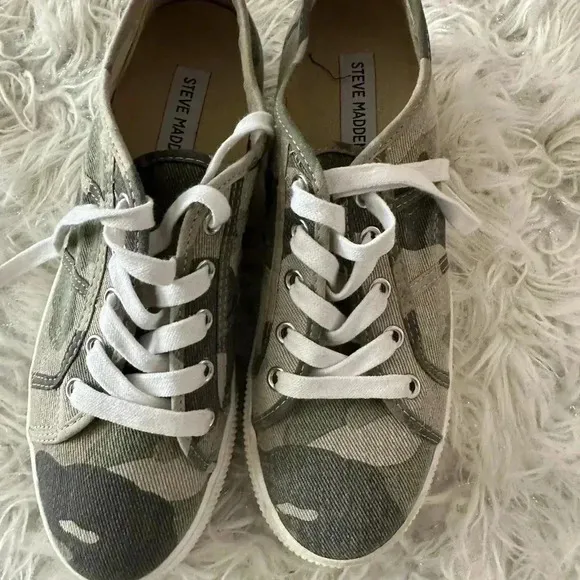 Steve Madden platform shoes size 8