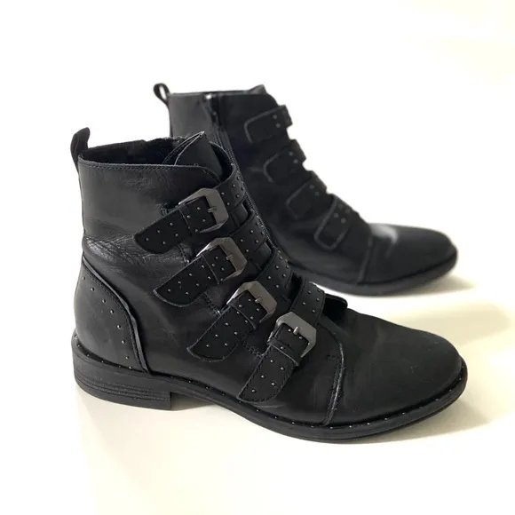 Steve Madden Pursue Black Genuine Leather Studded Buckle Moto Ankle Boots