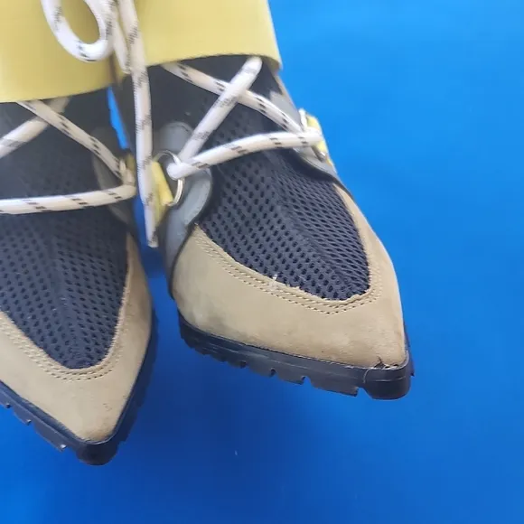 Steve Madden Stylish Yellow and Black Women's Heeled Boots