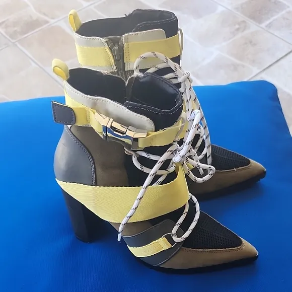 Steve Madden Stylish Yellow and Black Women's Heeled Boots