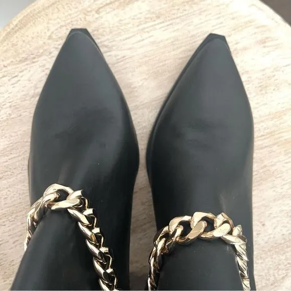 Steve Madden Tranquil Ankle Boots with Gold Chain Accent Size 10 NWOB
