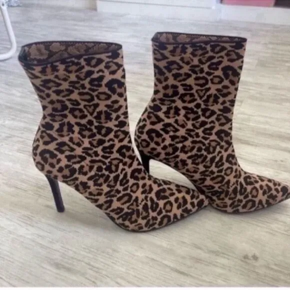 Steve Madden Leopard Print Stiletto Ankle Boots Size 6