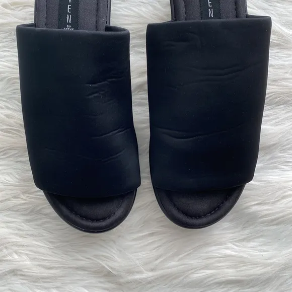 STEVEN by Steve Madden | Y2K Slide Sandals