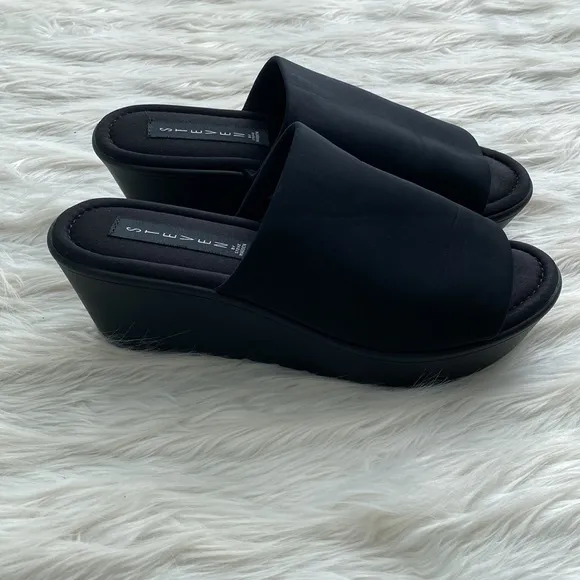 STEVEN by Steve Madden | Y2K Slide Sandals