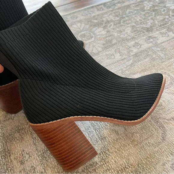 Steven NY Steve Madden Nara Sock Bootie 9 Black Chunky Block Heel Chic Boots