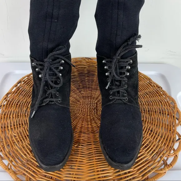 Stuart Weitzman Black Suede Lace Up Ribbed Sock Calf Stretch Moto Boots Sz 7
