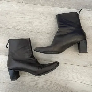 Stuart Weitzman Boots leather square toe ankle womens Brown size 8 classic chic