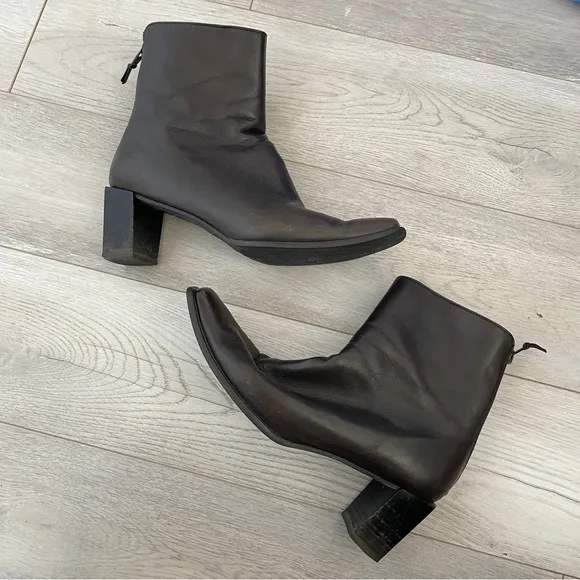 Stuart Weitzman Boots leather square toe ankle womens Brown size 8 classic chic