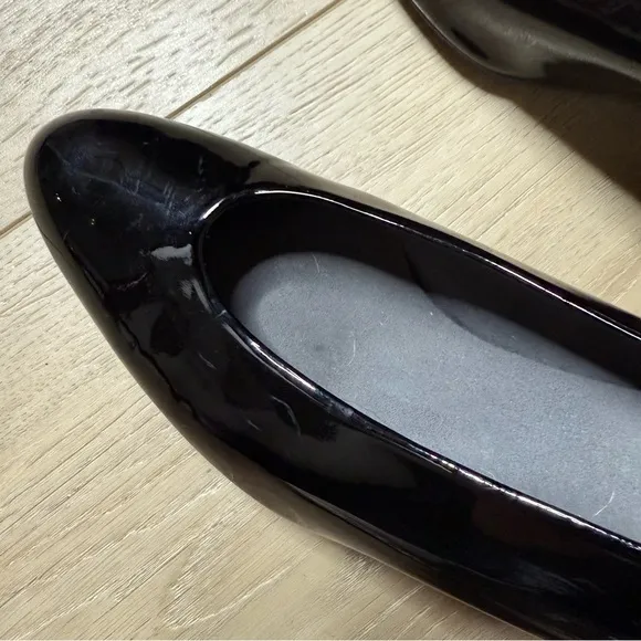 Stuart Weitzman Chic Pump Black Patent Leather Size 8.5