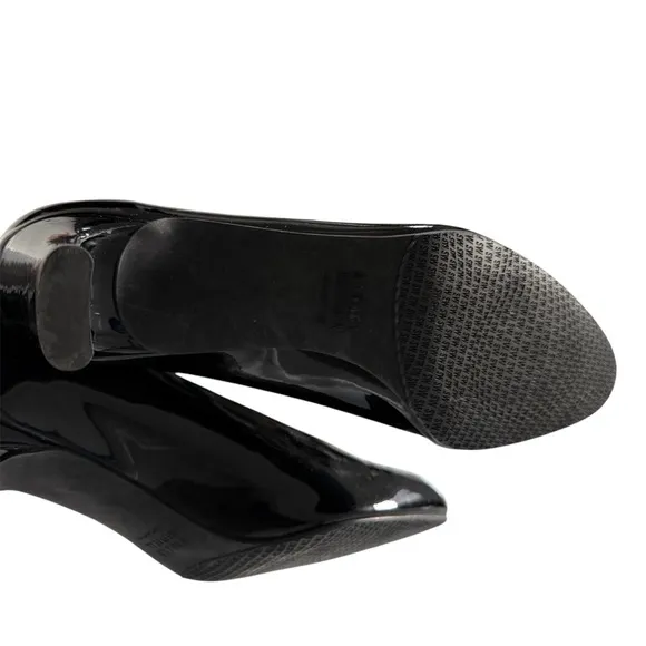 Stuart Weitzman Chic Pump Black Patent Leather Size 8.5