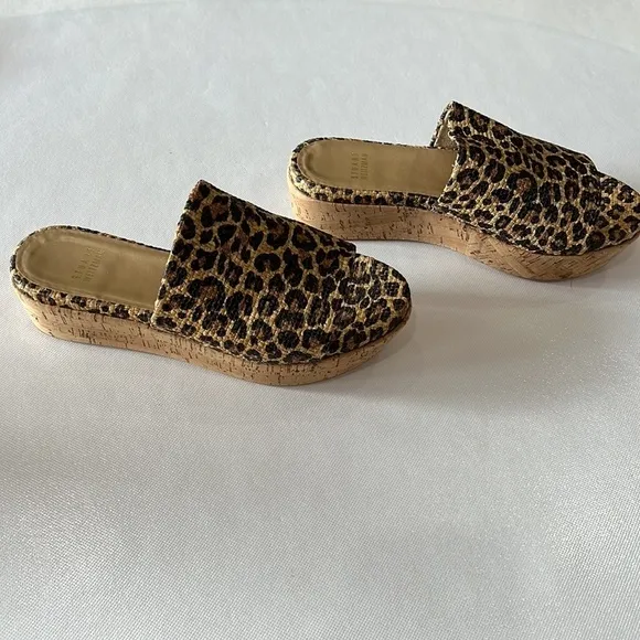 Stuart Weitzman Flat-out Leopard and Cork Platform Wedge in size 7.5 M