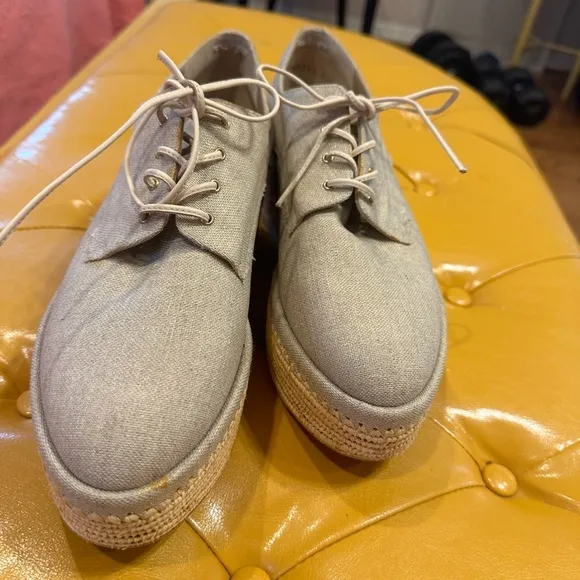Stuart Weitzman like new platform shoes.