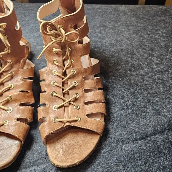 Stuart Weitzman Sandals Size 8.5 Brown Gladiator Lace Neutral Timeless Boho Chic