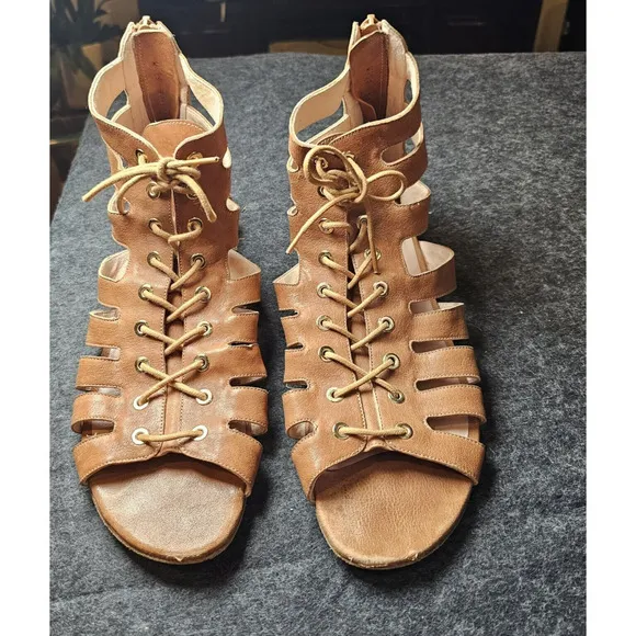 Stuart Weitzman Sandals Size 8.5 Brown Gladiator Lace Neutral Timeless Boho Chic