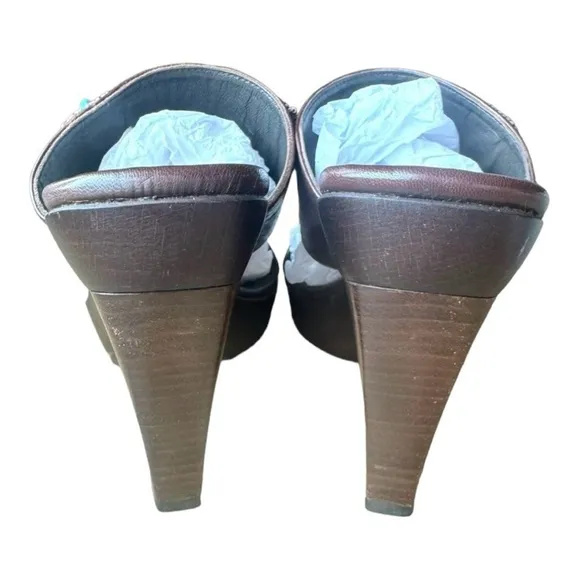Stuart Weitzman Turquoise Bead Leather Platform Sandals Size 6M – Made in Spain