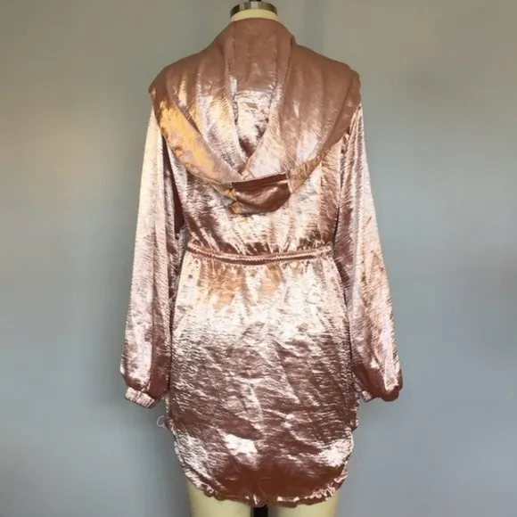 💥STUNNING💥Londunn x Missguided Pink Metallic Jacket Dress