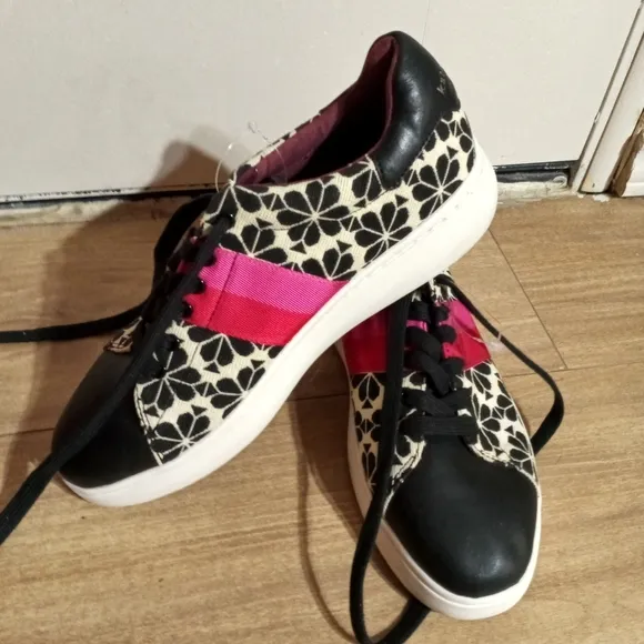 Stylish Black and Pink Women's Sneakers