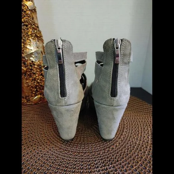 Stylish Cordani Strappy Wedge Heels