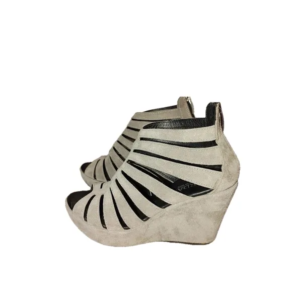 Stylish Cordani Strappy Wedge Heels