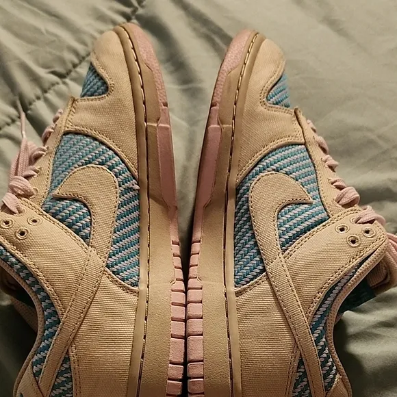 Stylish Women's Sneakers in Pink and Blue